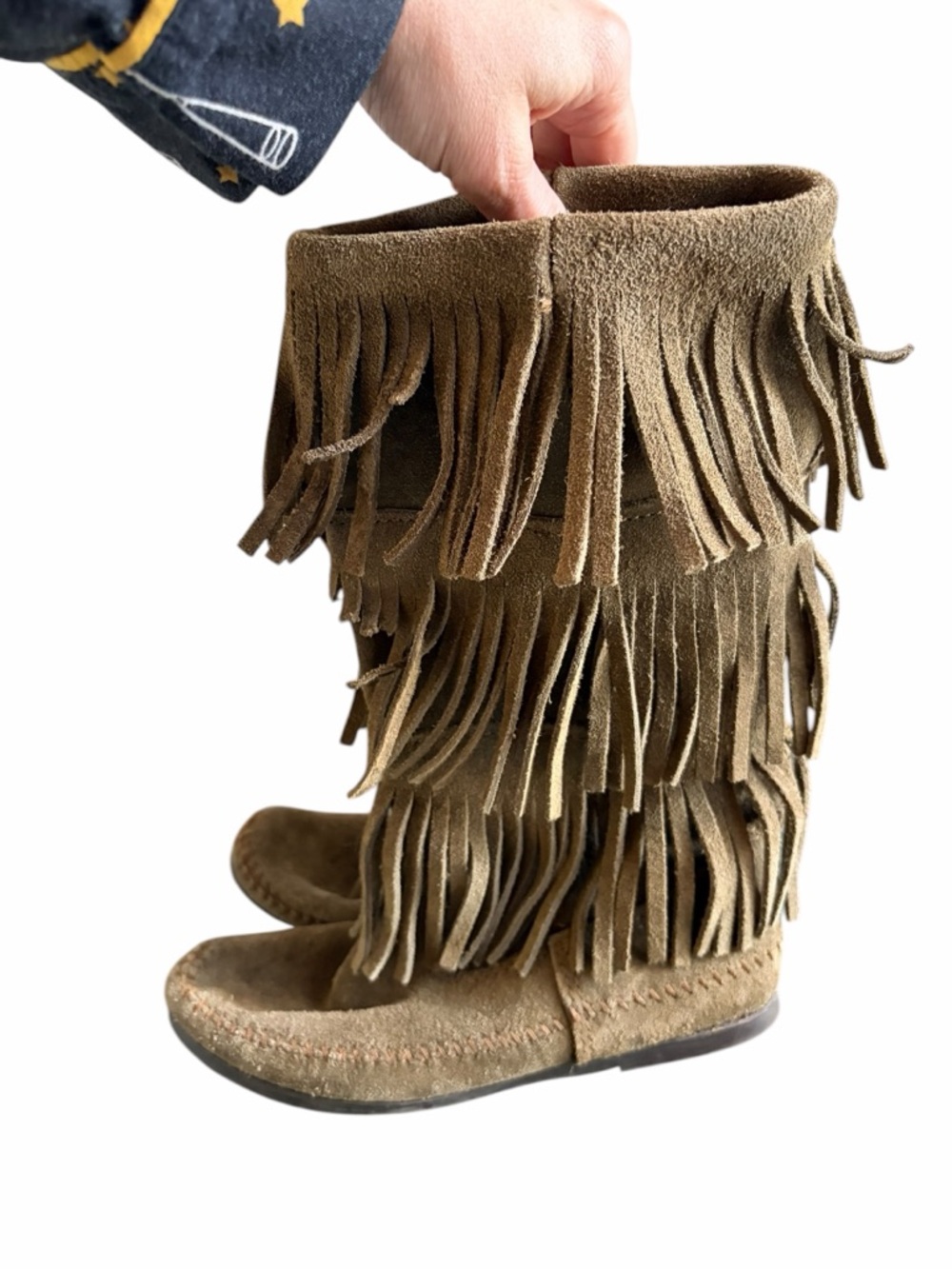 Minnetonka 3 Layer Fringe Moccasin Boots - Picture 3 of 7